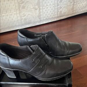 Clarks Black Bendables Leather Loafers